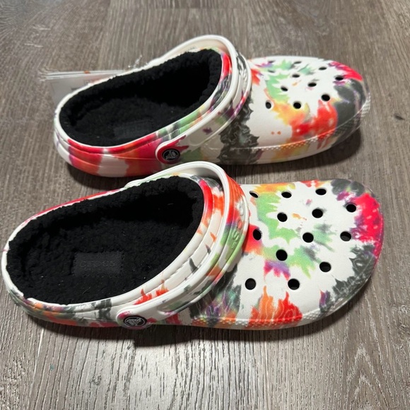 Crocs - Classic Lines Tie Dye Clog - M10/W12 - Picture 4 of 5